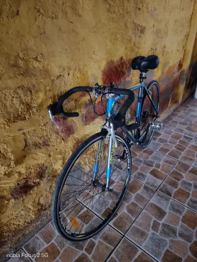 Bicicleta pistera azul - miniatura 1