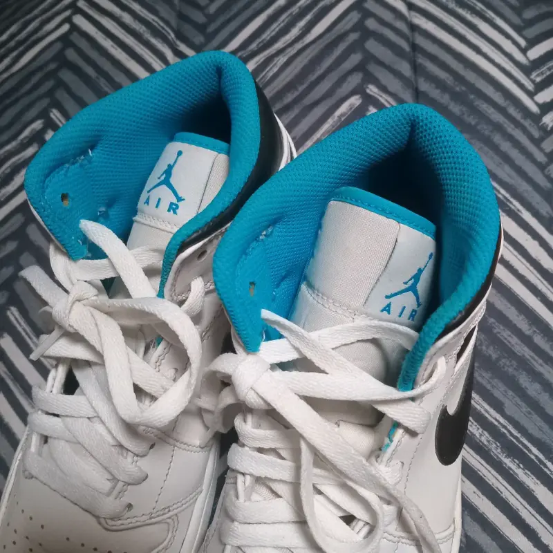 Zapatillas Air Jordan 1 Mid Laser Blue - 3