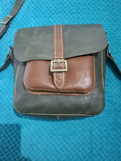 Bolso bandolera de cuero vintage - miniatura 1
