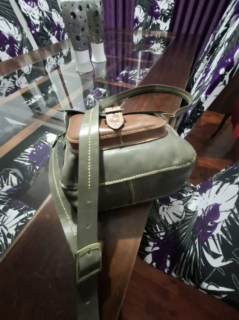 Bolso bandolera de cuero vintage - 2