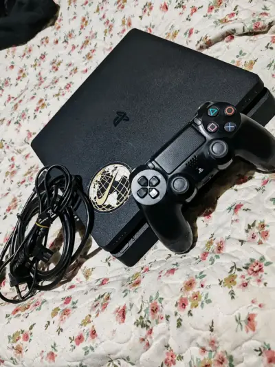 Consola PlayStation 4 hen con control y juegos - miniatura 1