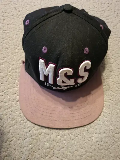 Gorra Maui & Sons negra y rosada - miniatura 1