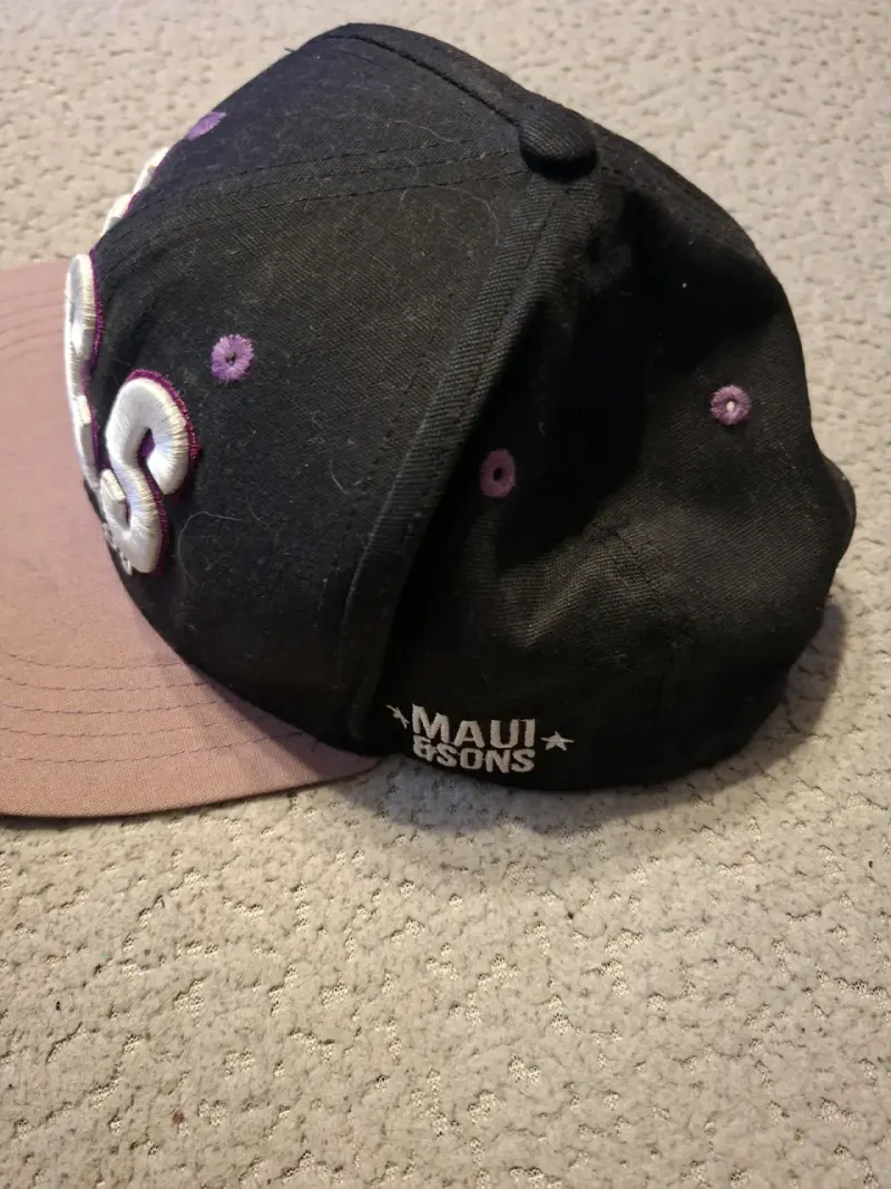 Gorra Maui & Sons negra y rosada - 2