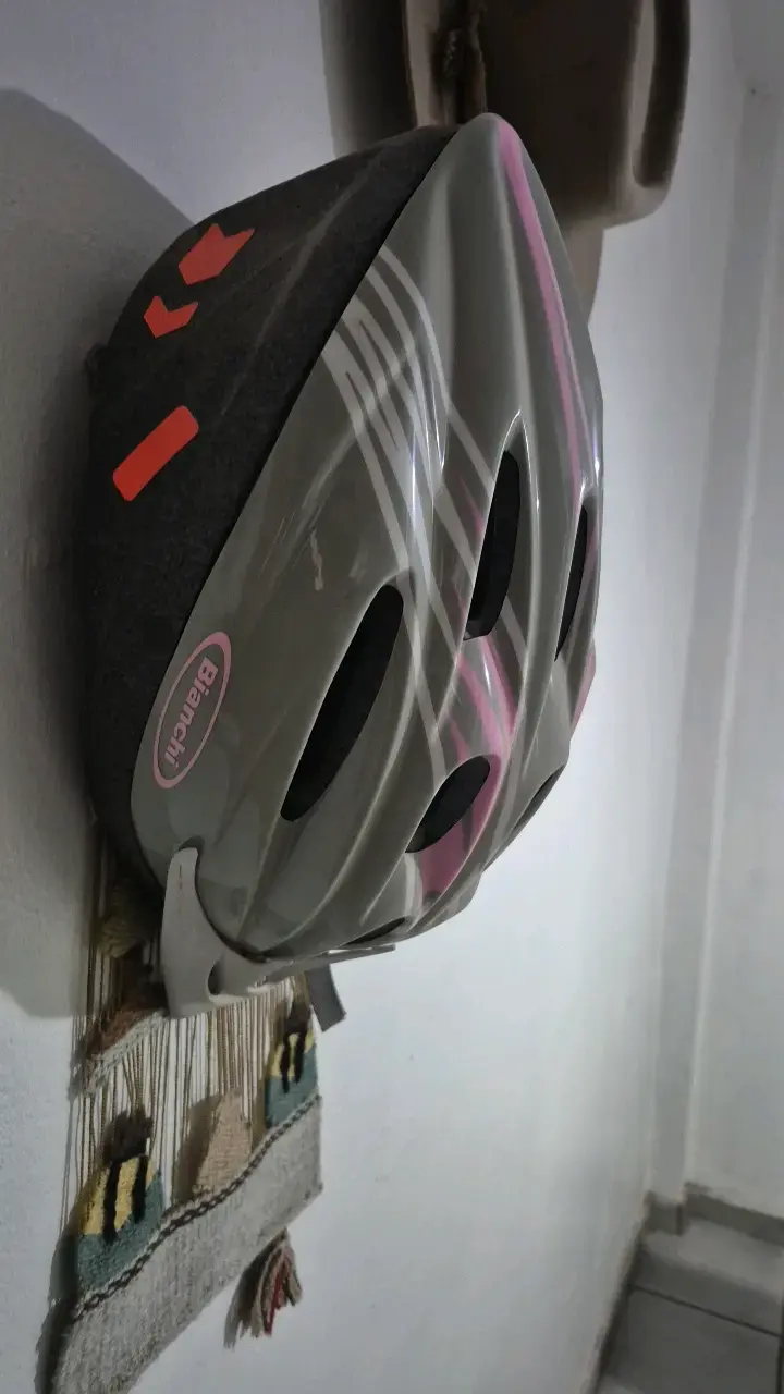Casco de bicicleta Bianchi gris y rosa - 2