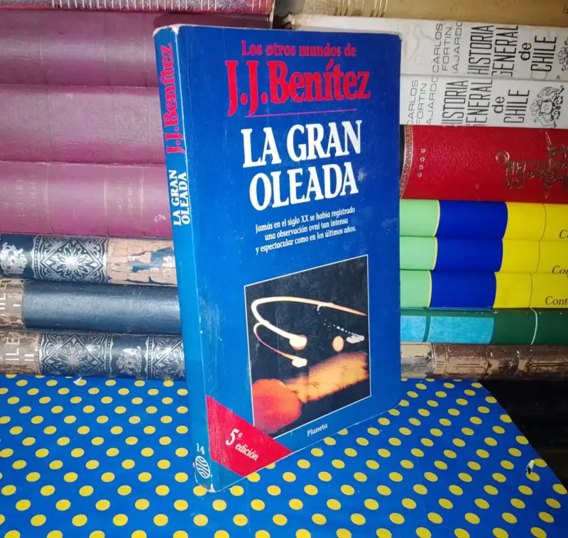 Libro 'La Gran Oleada' de J.J. Benítez - 1