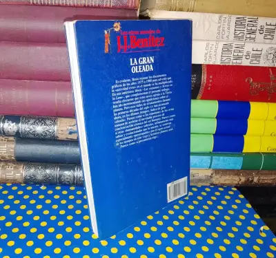 Libro 'La Gran Oleada' de J.J. Benítez - miniatura 2