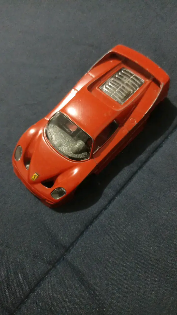Burago Auto a escala 1/43 Ferrari - 1