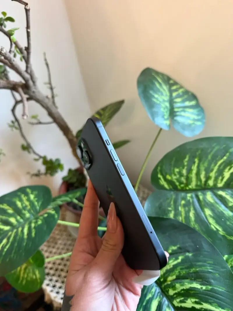 iPhone 15 nuevo / 0 ciclos de batería - 3
