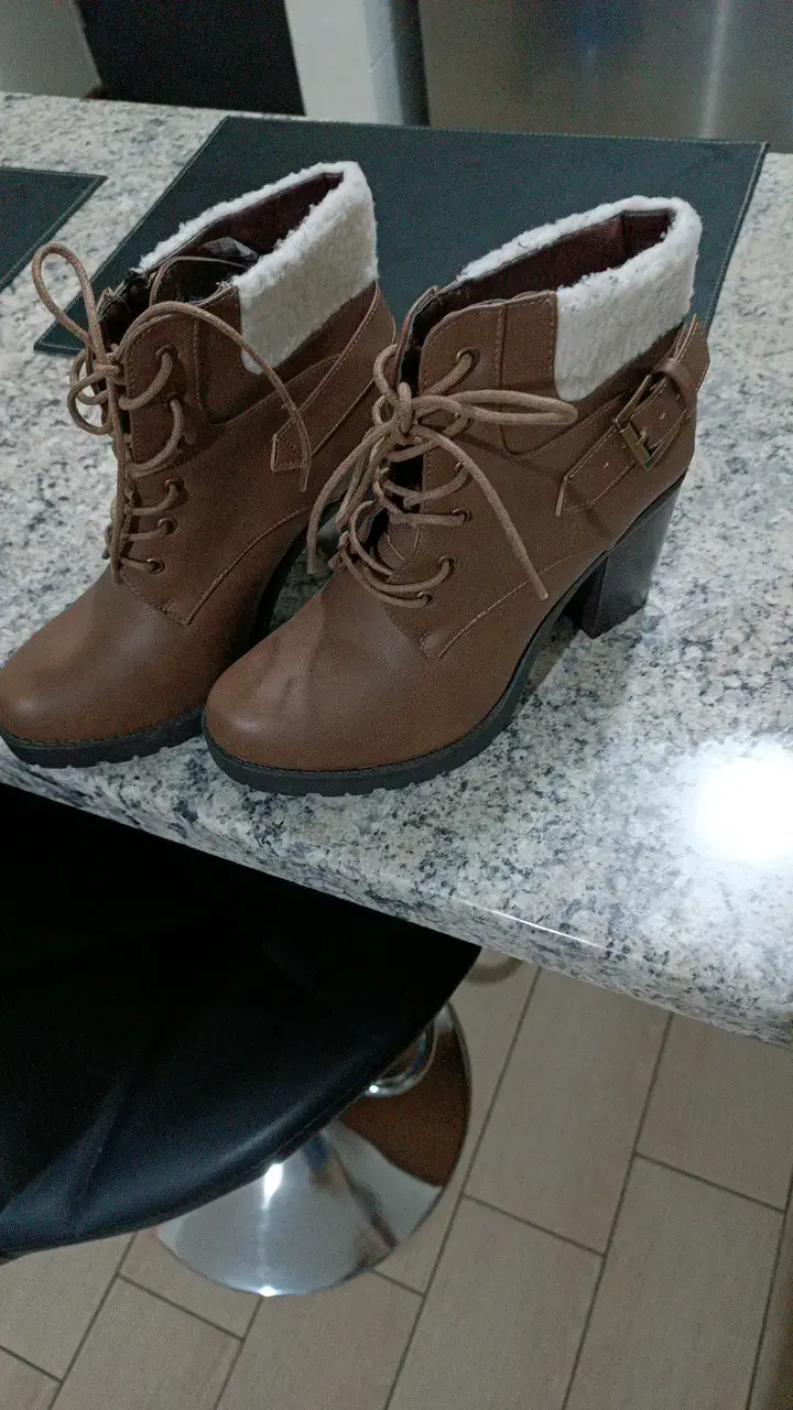 Botines de mujer marrones con tacón y forro - 2