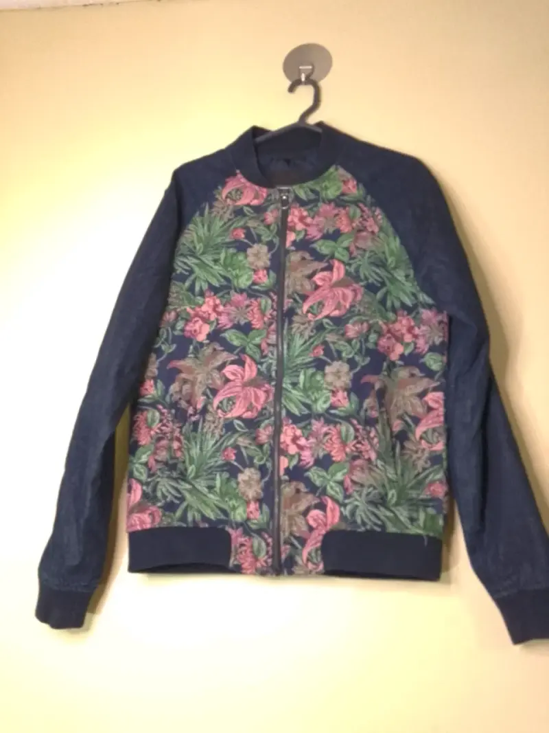 Chaqueta bomber floral para mujer - 1