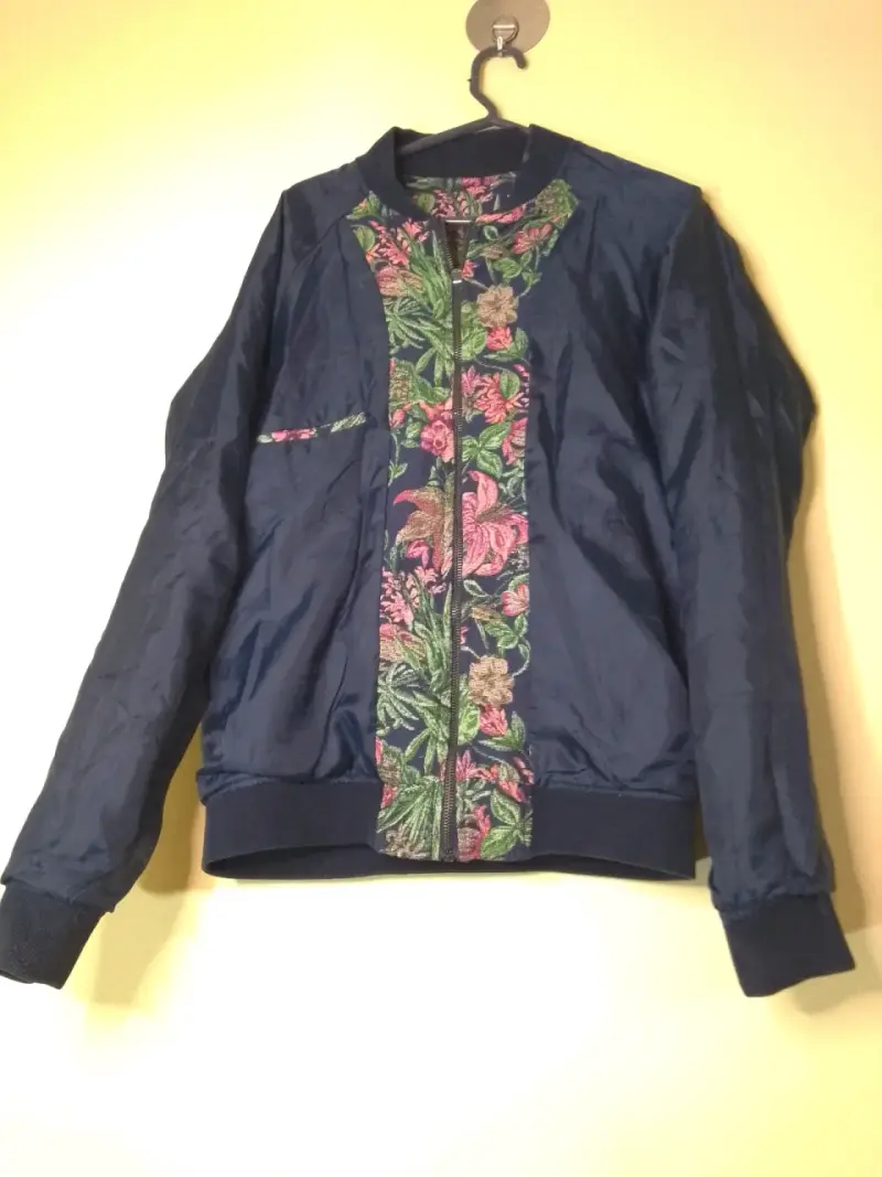Chaqueta bomber floral para mujer - 4