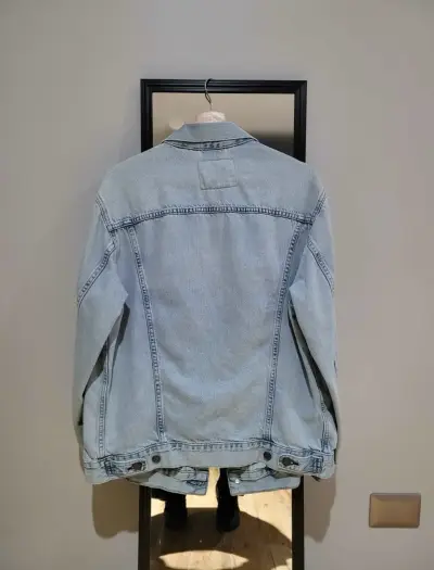 Chaqueta de mezclilla Levi's azul claro - miniatura 2