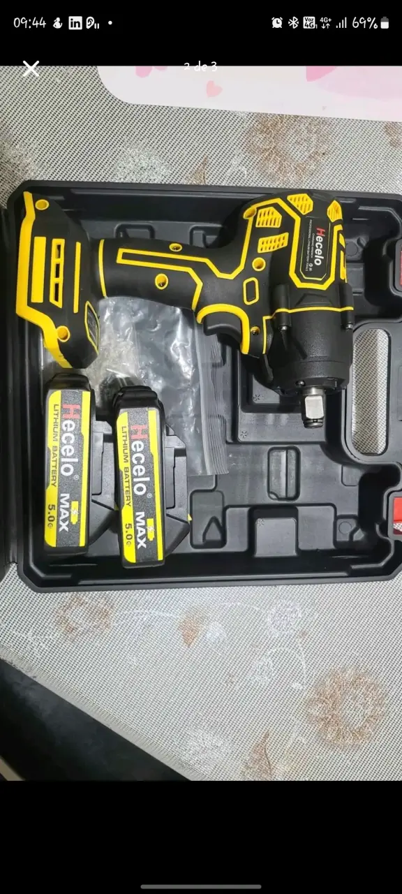 Llave de impacto inalámbrica Hecelo con baterías - 1