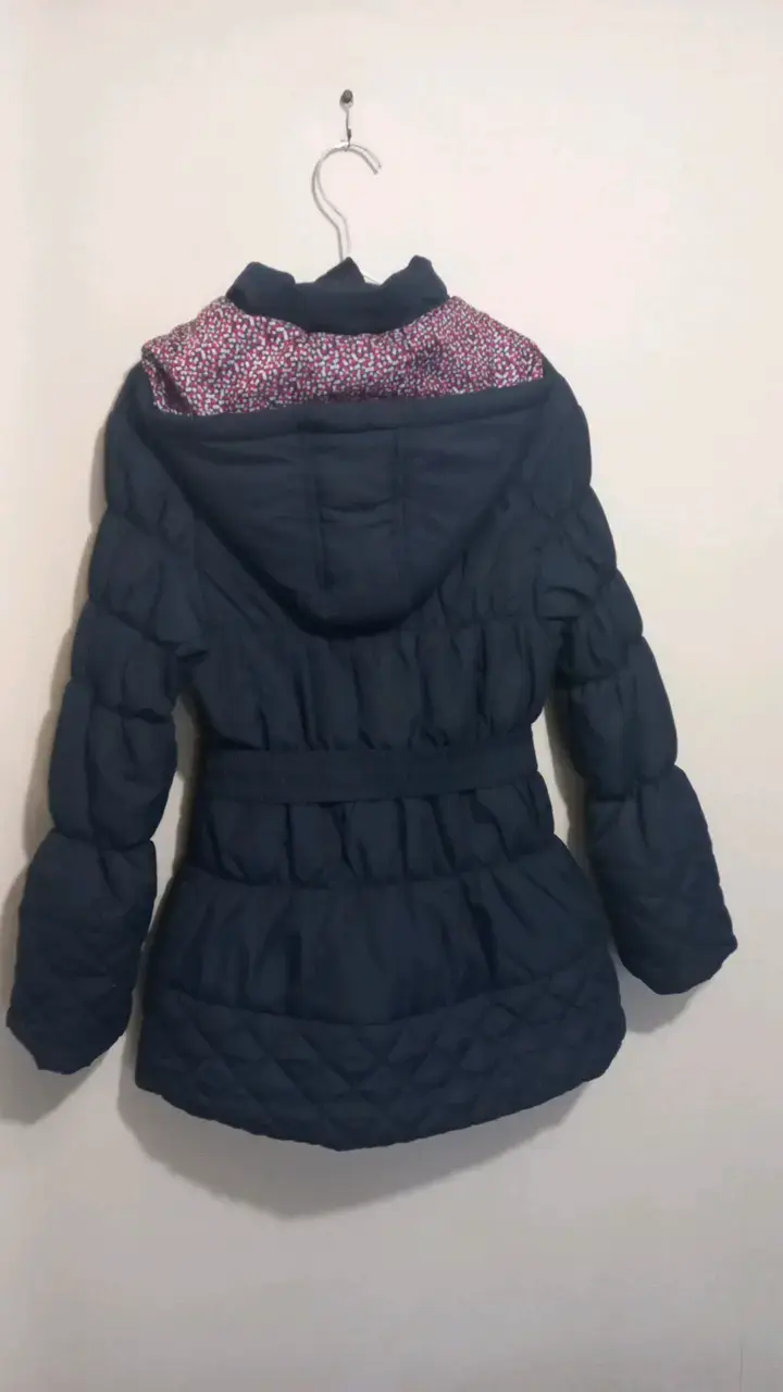 Abrigo acolchado azul para niña con capucha - 2