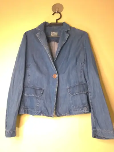 Chaqueta de mezclilla azul para mujer - miniatura 1