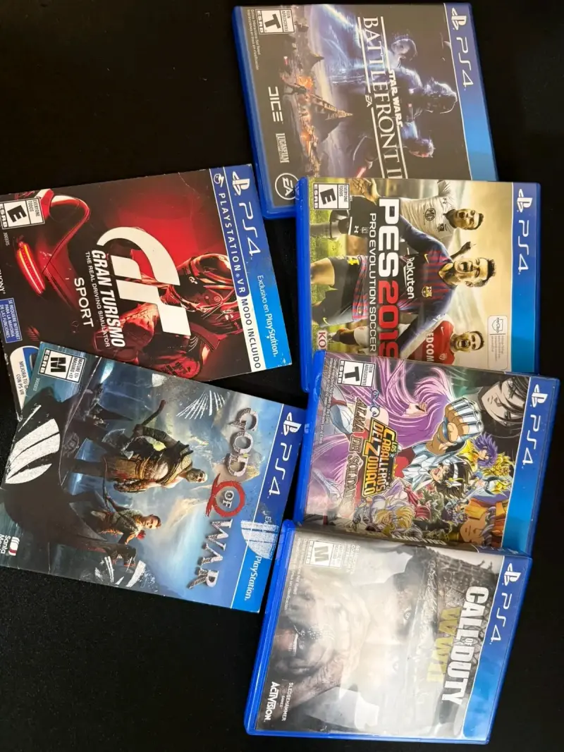 Consola PS4 1TB con juegos incluidos - 2