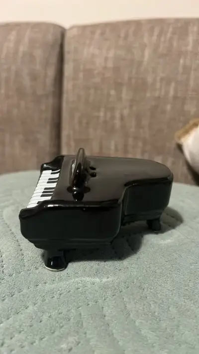 Mini piano de cerámica decorativo/salero negro - miniatura 3