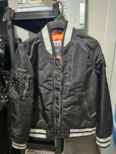 Chaqueta bomber negra LS2 con detalles naranjas - miniatura 1