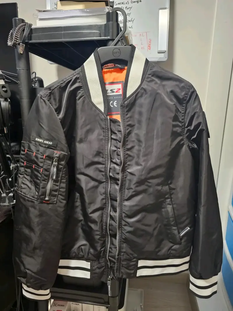 Chaqueta bomber negra LS2 con detalles naranjas - 2