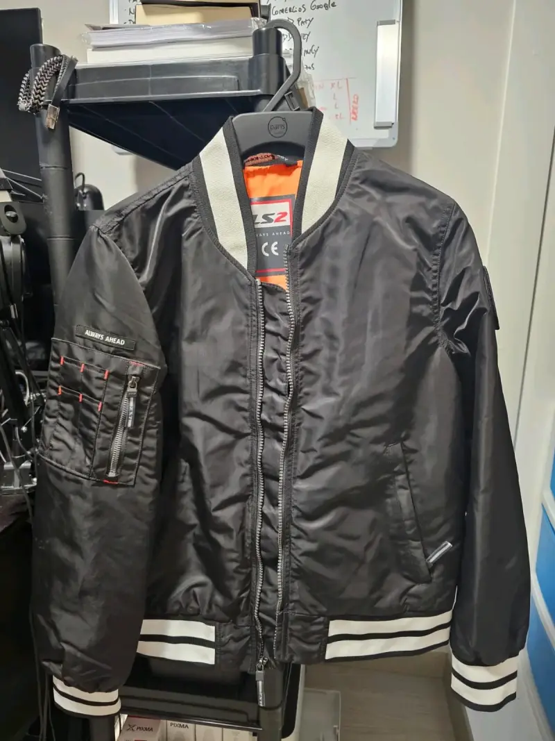 Chaqueta bomber negra LS2 con detalles naranjas - 4