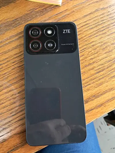 Smartphone ZTE A35 con cámara AI - miniatura 2