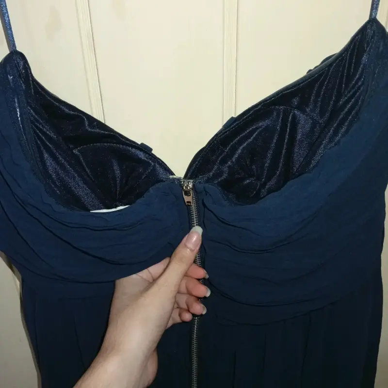 Vestido asimétrico strapless (M) - 2