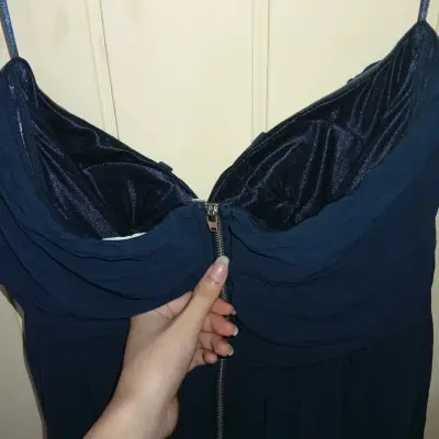 Vestido asimétrico strapless (M) - miniatura 2