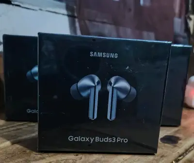 Samsung Galaxy Buds3 Pro nuevos - miniatura 2