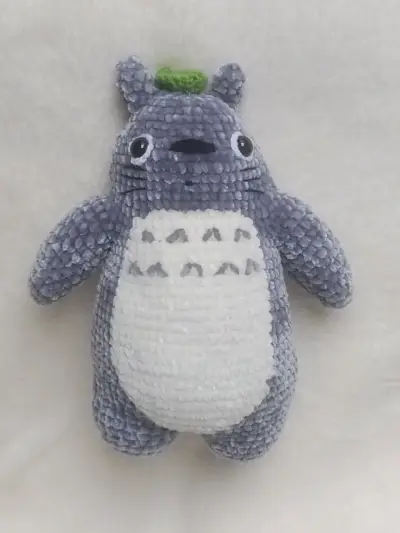 Peluche amigurumi Totoro tejido a crochet - miniatura 1