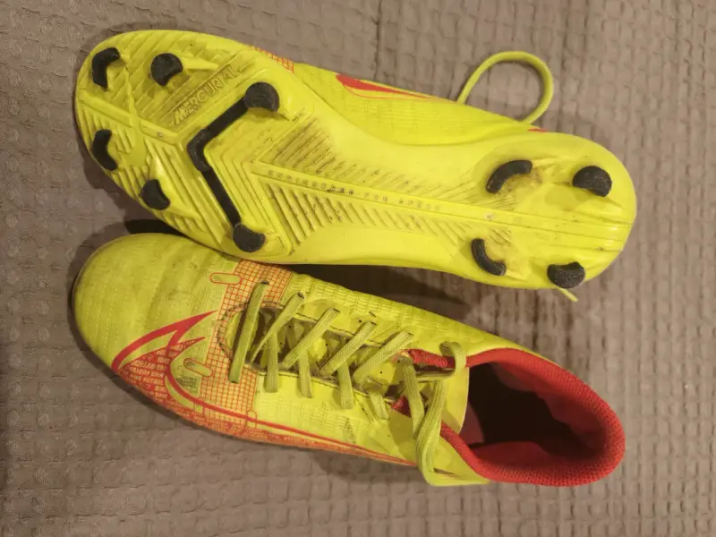 Chuteadores Nike Mercurial amarillas - 1