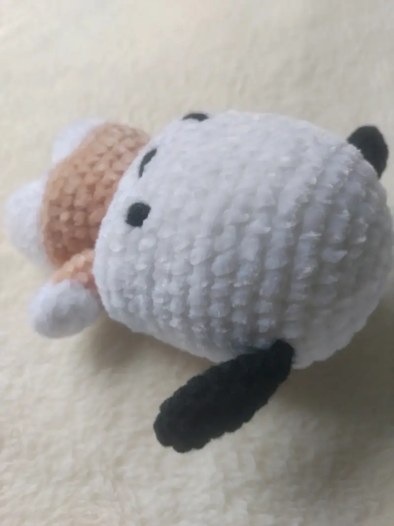 Peluche amigurumi de pochaco tejido a mano 15cm - 3