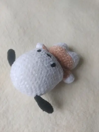 Peluche amigurumi de pochaco tejido a mano 15cm - miniatura 4