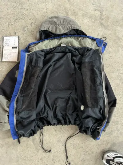 Chaqueta impermeable Columbia con capucha - miniatura 5