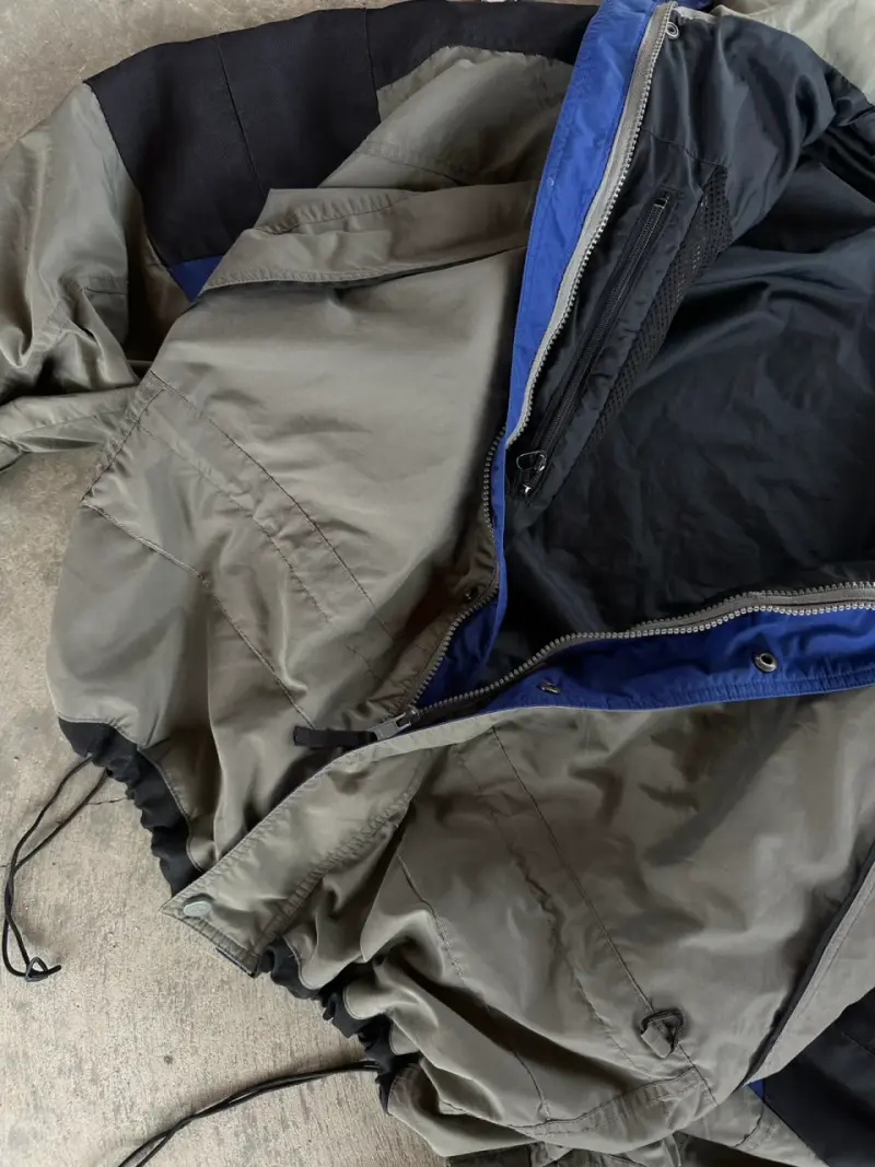 Chaqueta impermeable Columbia con capucha - 6