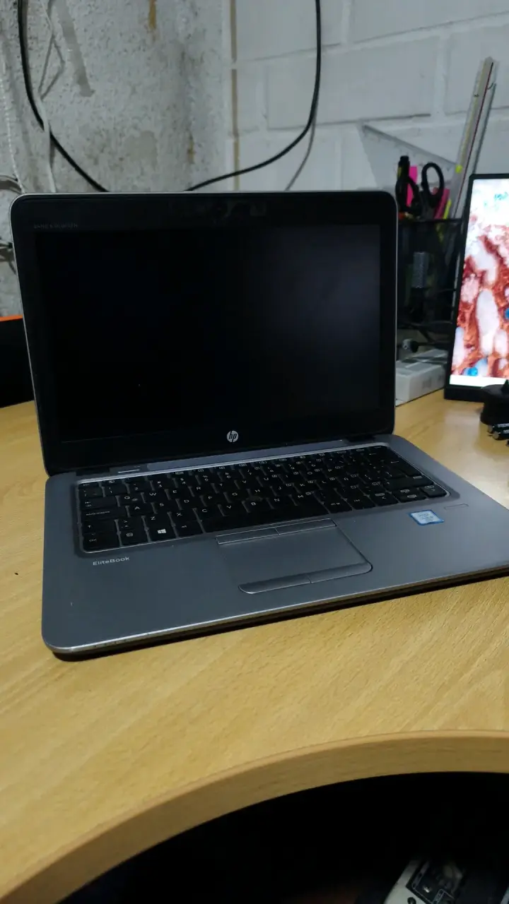 Notebook HP Elitebook 820 G3 128gb 8ram - 1