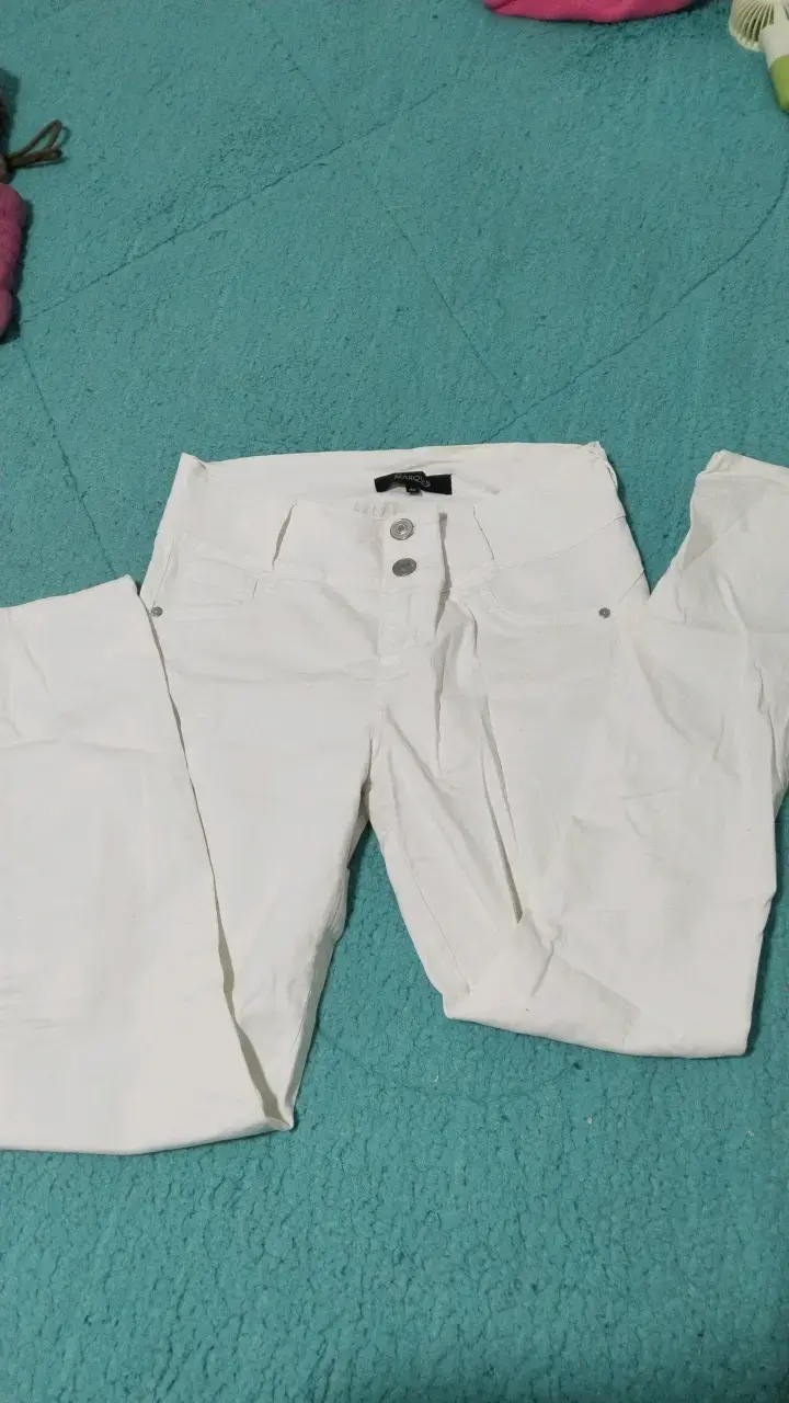 Pantalones blancos de mujer - 1