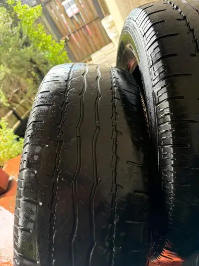 Neumáticos Maxxis 255/65R17 en buen estado - miniatura 1
