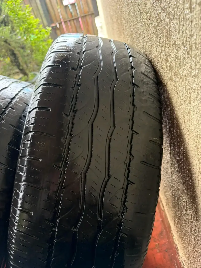 Neumáticos Maxxis 255/65R17 en buen estado - 4