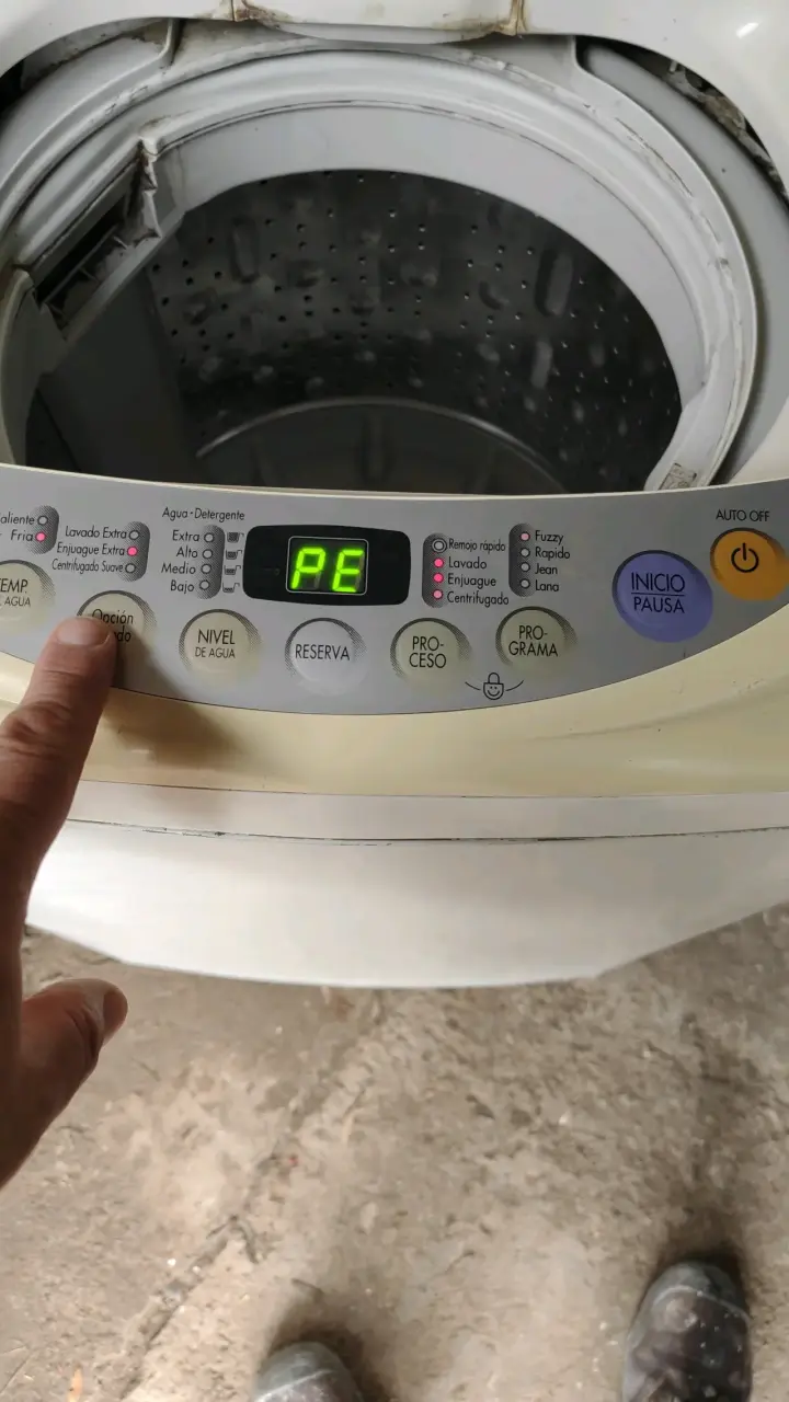 Lavadora Samsung Fuzzy Logic 7 kg en buen estado - 2
