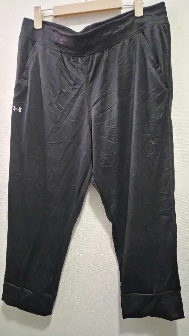 Pantalones deportivos negros Under Armour - 1