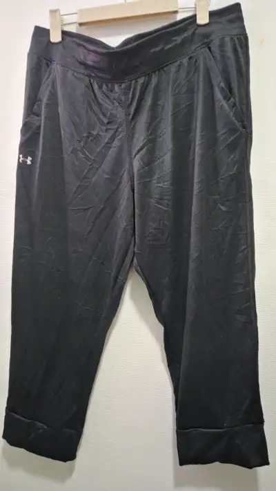 Pantalones deportivos negros Under Armour - miniatura 1