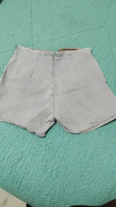 Falda shorts de mezclilla - miniatura 3