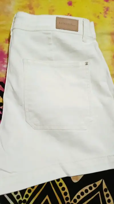 Shorts blancos de mezclilla Basement talla 44 - miniatura 2