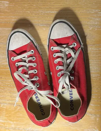 Zapatillas Converse All Star rojas clásicas - miniatura 1