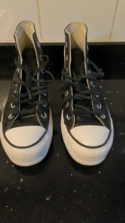Zapatillas Converse All Star negras de cuero - miniatura 1