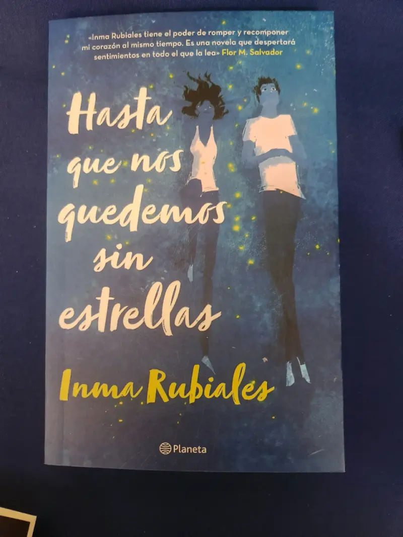 Libro 'Hasta que nos quedemos sin estrellas' de Inma Rubiales