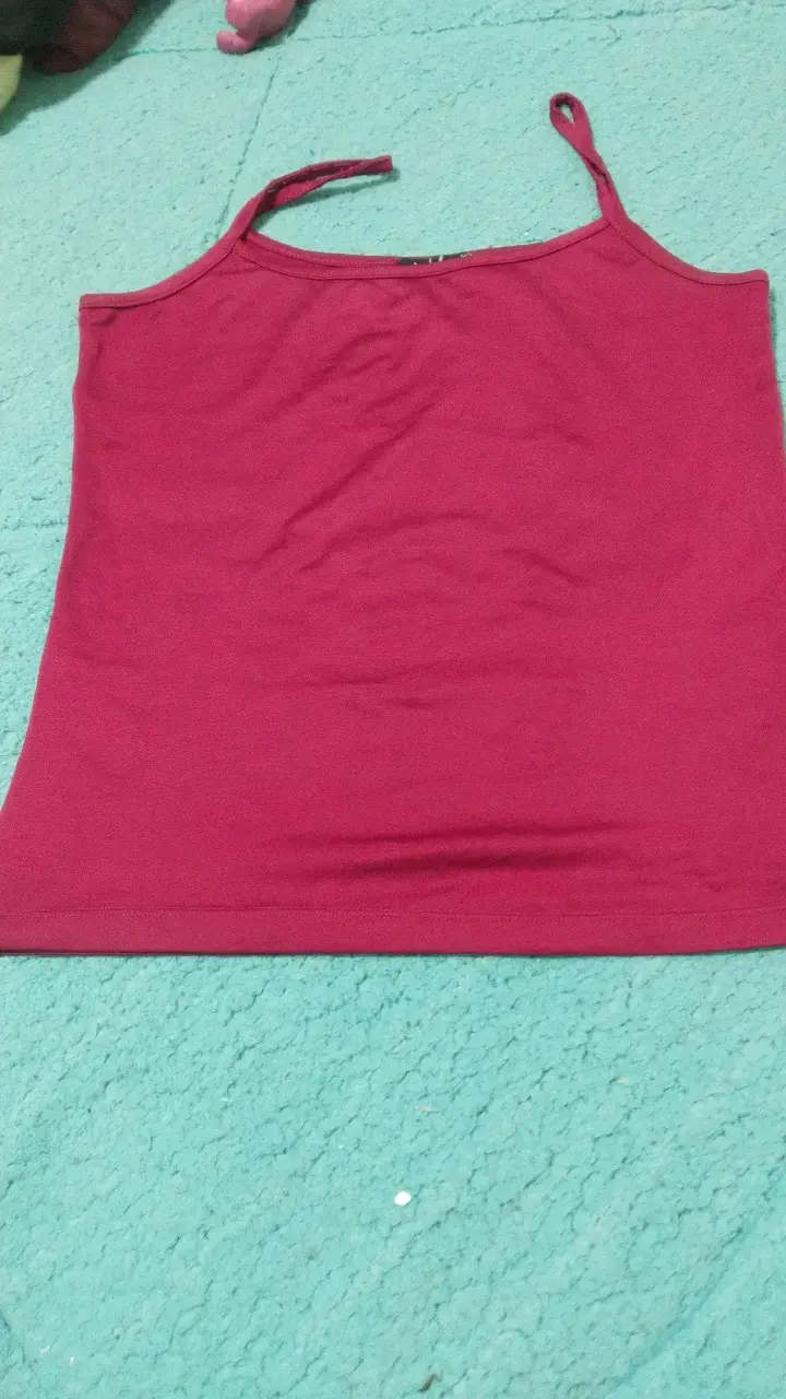 Polera sin mangas color fucsia - 1