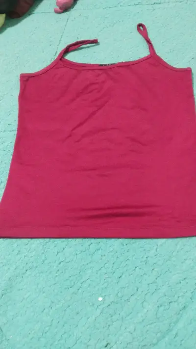 Polera sin mangas color fucsia - miniatura 1