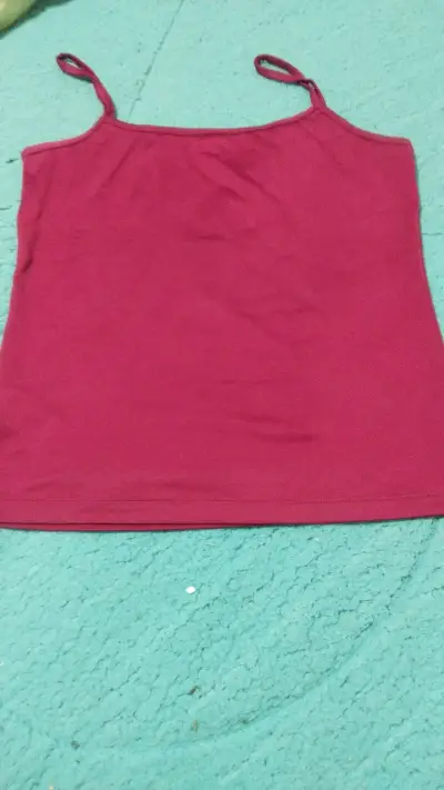 Polera sin mangas color fucsia - miniatura 2