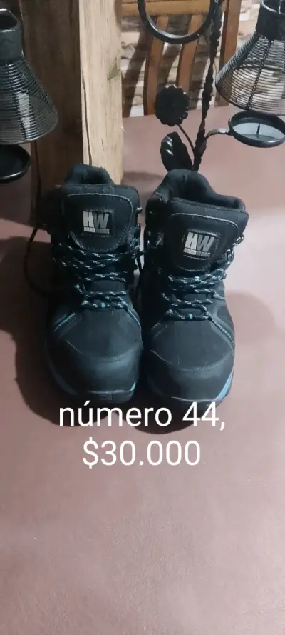 Botas de montaña Edelbrock color beige - miniatura 2